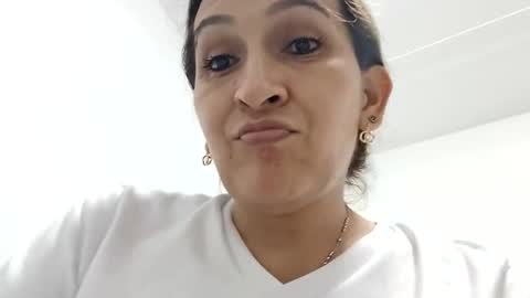 Alanastones 19 online show from October 2025 04:43:02 AM