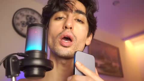 idenavarre online show from January 2025 10:46:02 PM