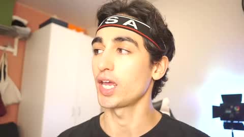 idenavarre online show from February 2025 10:18:01 PM