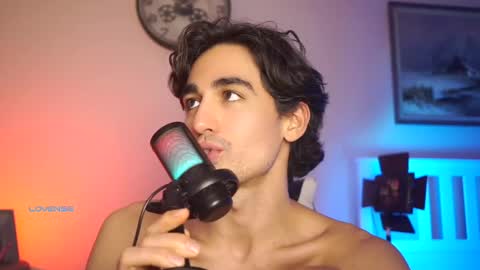 idenavarre online show from March 2025 01:53:02 AM