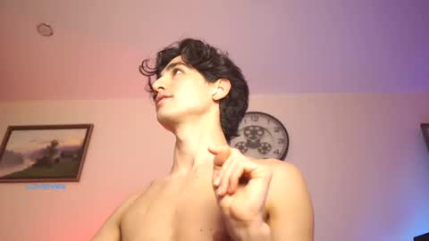 idenavarre online show from March 2025 09:54:02 PM