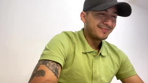 alanj998 online show from November 2025 02:22:01 AM