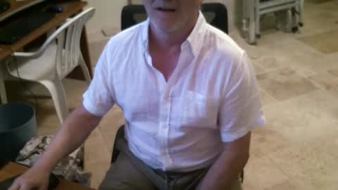 Snapshot of alanlee10allen chatting on June 2026 03:29:02 PM Alanlee10allen online show from June 2026 03:29:02 PM