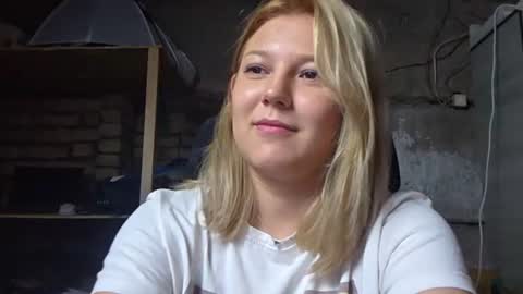 Snapshot of alannaboisen chatting on August 2026 08:49:01 AM Julie online show from August 2026 08:49:01 AM