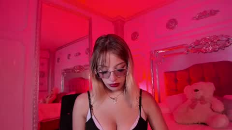 Snapshot of alannamilan chatting on June 2026 07:14:01 PM alannamilan online show from June 2026 07:14:01 PM