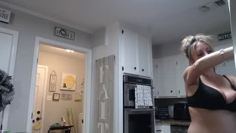 Snapshot of alannarack chatting on September 2025 01:49:01 AM Alanna Rack online show from September 2025 01:49:01 AM