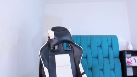 Snapshot of alannaughty_ chatting on March 2025 08:27:01 PM alannaughty_ online show from March 2025 08:27:01 PM