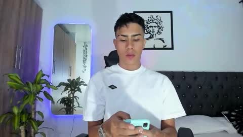 Snapshot of alannaughty_ chatting on November 2025 11:20:02 PM alannaughty_ online show from November 2025 11:20:02 PM