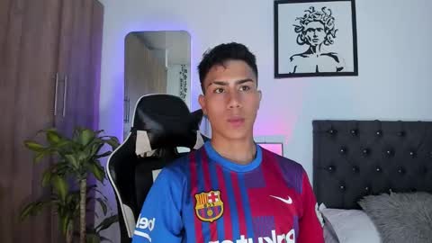 Snapshot of alannaughty_ chatting on December 2025 10:30:02 PM alannaughty_ online show from December 2025 10:30:02 PM