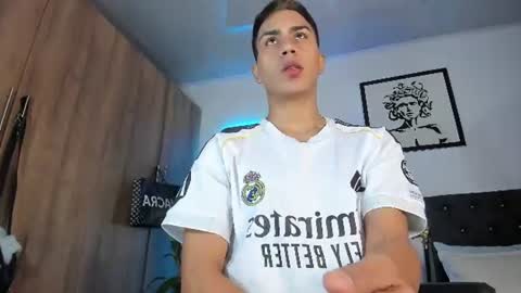 alannaughty_ online show from June 2026 11:16:02 PM