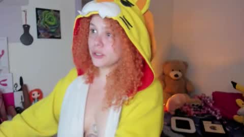 Caro online show from April 2026 01:23:01 PM