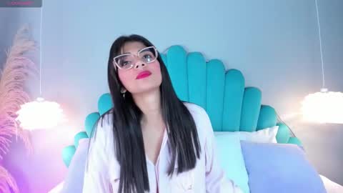 Snapshot of alassiahocthner chatting on November 2025 11:32:02 AM Alassia Hocthner online show from November 2025 11:32:02 AM