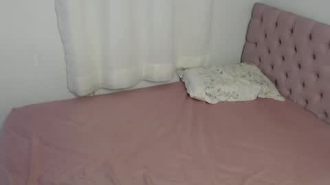 Snapshot of alatinmermaid chatting on May 2026 05:31:02 PM alatinmermaid online show from May 2026 05:31:02 PM