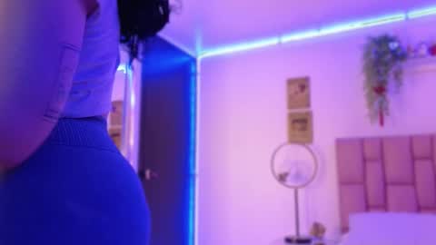 albaandthayron online show from November 2025 12:06:01 PM