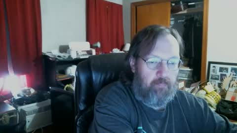 Snapshot of alberik2316 chatting on December 2025 03:06:01 PM Alberik online show from December 2025 03:06:01 PM