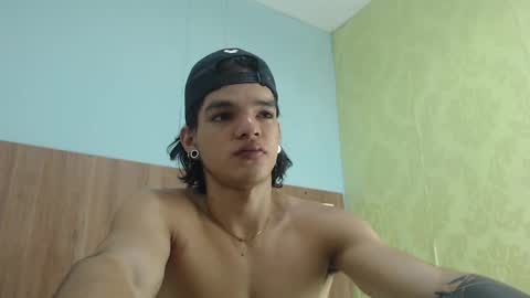Snapshot of albertbernal69 chatting on March 2025 05:29:02 AM Albert online show from March 2025 05:29:02 AM