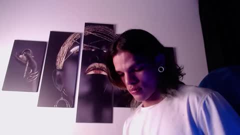 Albert online show from November 2025 03:40:02 AM