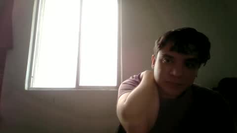 albertoarenas16 online show from April 2026 06:12:02 PM