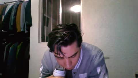 albertoarenas16 online show from April 2026 07:56:01 AM