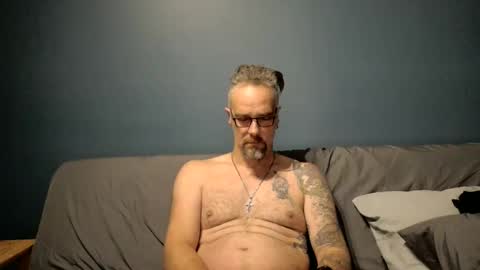 Snapshot of alcura_x chatting on December 2025 12:01:02 PM Alex online show from December 2025 12:01:02 PM