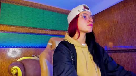 Snapshot of ale_sweety_ chatting on December 2025 01:06:01 PM Aleja Online GTM-5 700 1400 online show from December 2025 01:06:01 PM