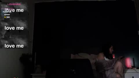 Snapshot of aledelo chatting on January 2025 05:16:02 AM aledelo online show from January 2025 05:16:02 AM