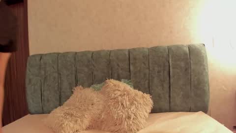 Aleera online show from March 2026 07:17:01 PM