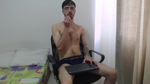 Snapshot of aleex_miller chatting on December 2025 08:02:01 PM aleex_miller online show from December 2025 08:02:01 PM