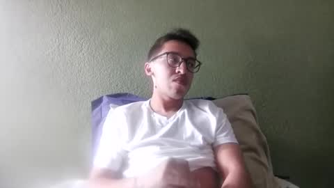 aleexrune online show from April 2026 10:54:02 PM