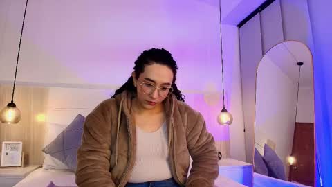 Snapshot of alehia_cute chatting on October 2025 02:05:01 PM Alehia Cute online show from October 2025 02:05:01 PM