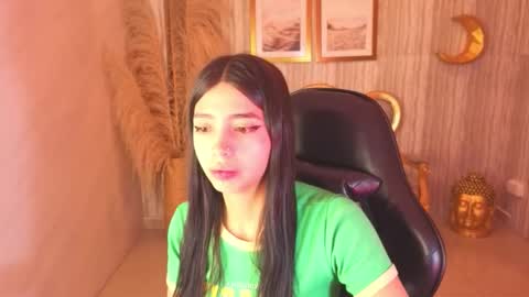 Snapshot of alehp_rose_s chatting on December 2025 01:05:02 PM Ale online show from December 2025 01:05:02 PM