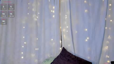 Snapshot of aleja_rossi chatting on November 2025 03:49:02 AM Aleja online show from November 2025 03:49:02 AM