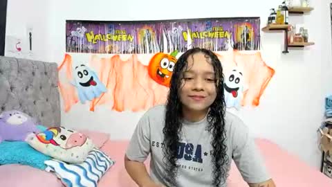alejandra_evanss online show from October 2025 03:20:02 AM