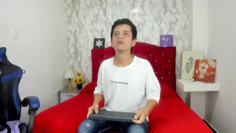 ALEJANDRA JAMES online show from April 2026 11:14:02 AM