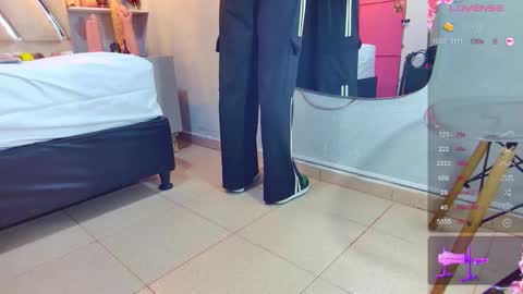 alejandra martins online show from November 2025 03:06:01 AM