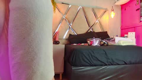 Snapshot of alejandra_martinss chatting on June 2026 01:14:01 PM alejandra martins online show from June 2026 01:14:01 PM