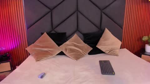 Aleja  online show from January 2025 12:09:01 AM