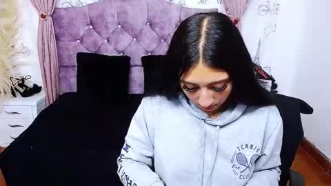 Snapshot of alejandracastr chatting on November 2025 11:11:01 AM ALEJANDRA online show from November 2025 11:11:01 AM