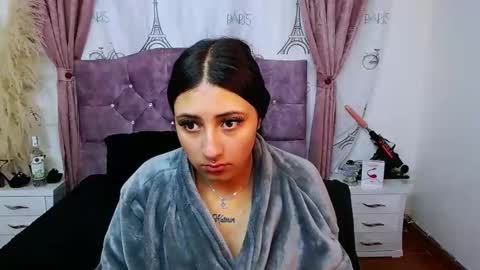 Snapshot of alejandracastr chatting on November 2025 11:10:01 AM ALEJANDRA online show from November 2025 11:10:01 AM