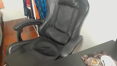 alejandro_cutee online show from December 2025 04:50:01 AM