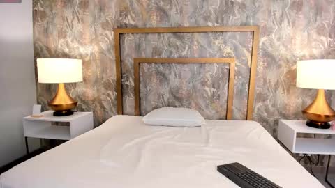          online show from November 2025 03:09:02 AM