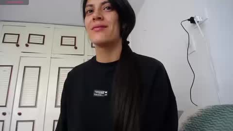 Snapshot of alejaxxxhot chatting on October 2025 05:25:01 PM alejaxxxhot online show from October 2025 05:25:01 PM