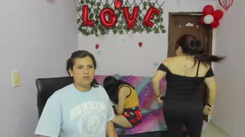 Snapshot of alejita_smithh chatting on March 2025 03:37:01 PM zoe and Kataleya online show from March 2025 03:37:01 PM