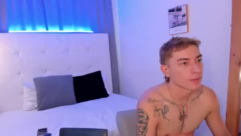 Snapshot of alejo_exotic chatting on April 2026 12:32:01 PM alejo_exotic online show from April 2026 12:32:01 PM