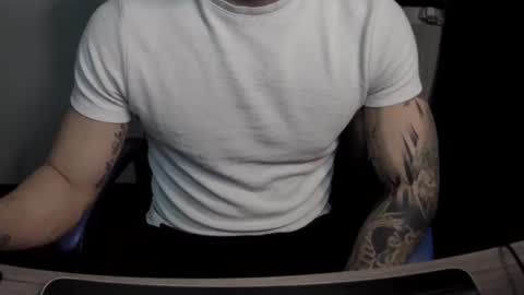 Snapshot of alejoduarte16 chatting on February 2026 05:10:02 PM alejoduarte16 online show from February 2026 05:10:02 PM