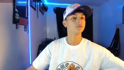 Snapshot of alejoo_storms chatting on October 2025 09:42:01 AM alejo online show from October 2025 09:42:01 AM