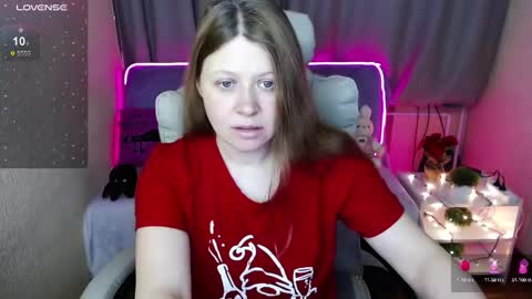 Snapshot of alekasamui chatting on December 2024 01:32:02 AM Aleksa online show from December 2024 01:32:02 AM