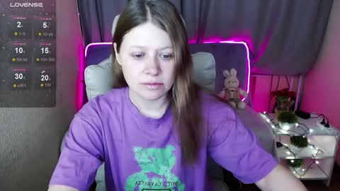 Snapshot of alekasamui chatting on February 2025 01:37:01 AM Aleksa online show from February 2025 01:37:01 AM