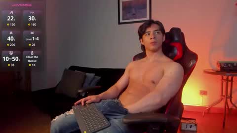 Snapshot of alekblake chatting on November 2025 01:19:02 AM Alek online show from November 2025 01:19:02 AM