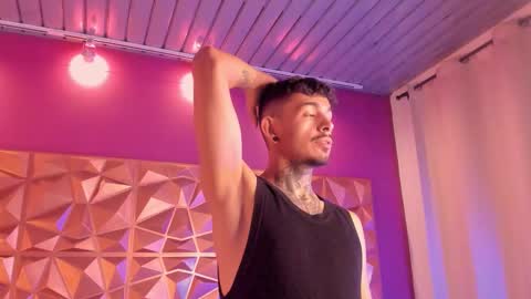 aleking13 online show from October 2025 12:17:02 PM